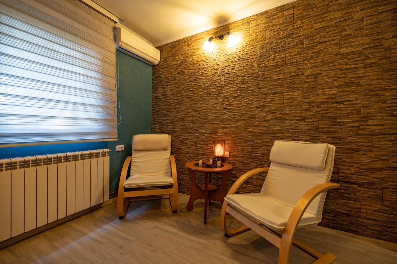 Garni Hotel Lama كراغوييفاك المظهر الخارجي الصورة