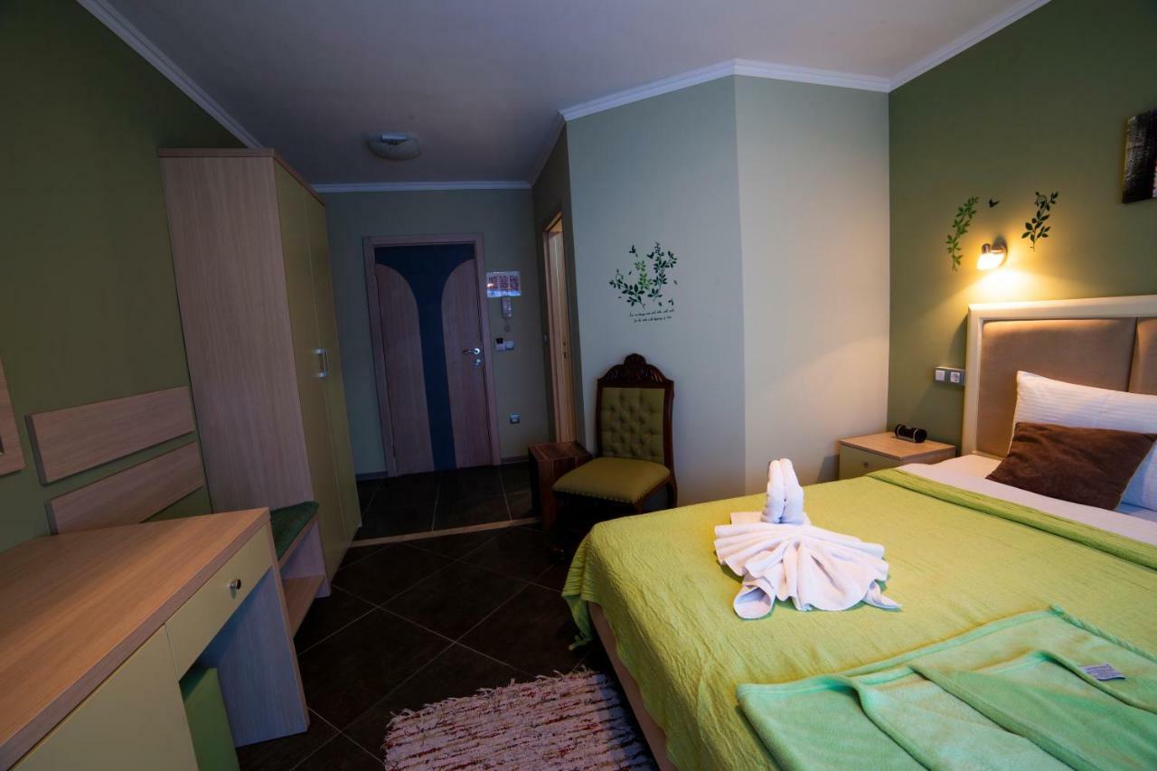 Garni Hotel Lama كراغوييفاك المظهر الخارجي الصورة