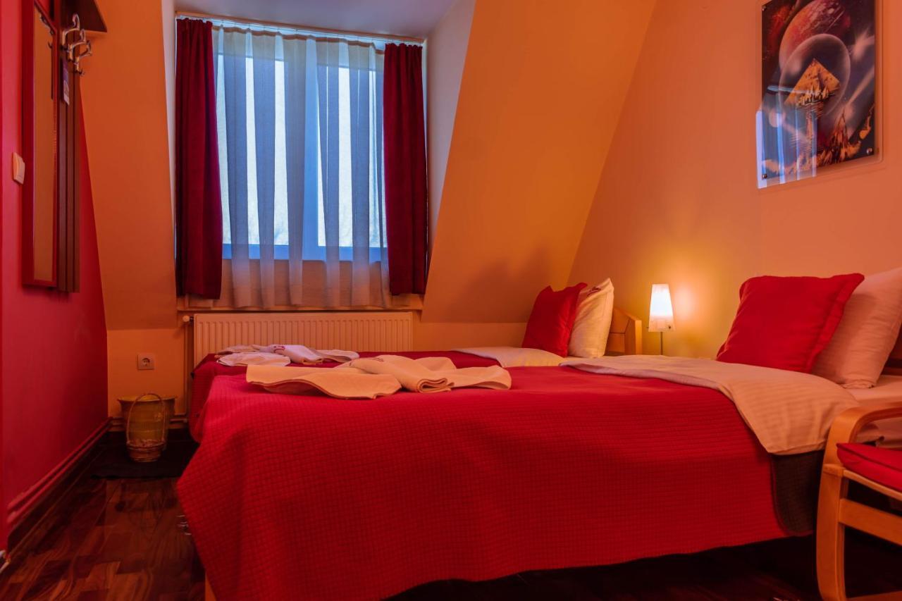 Garni Hotel Lama كراغوييفاك المظهر الخارجي الصورة